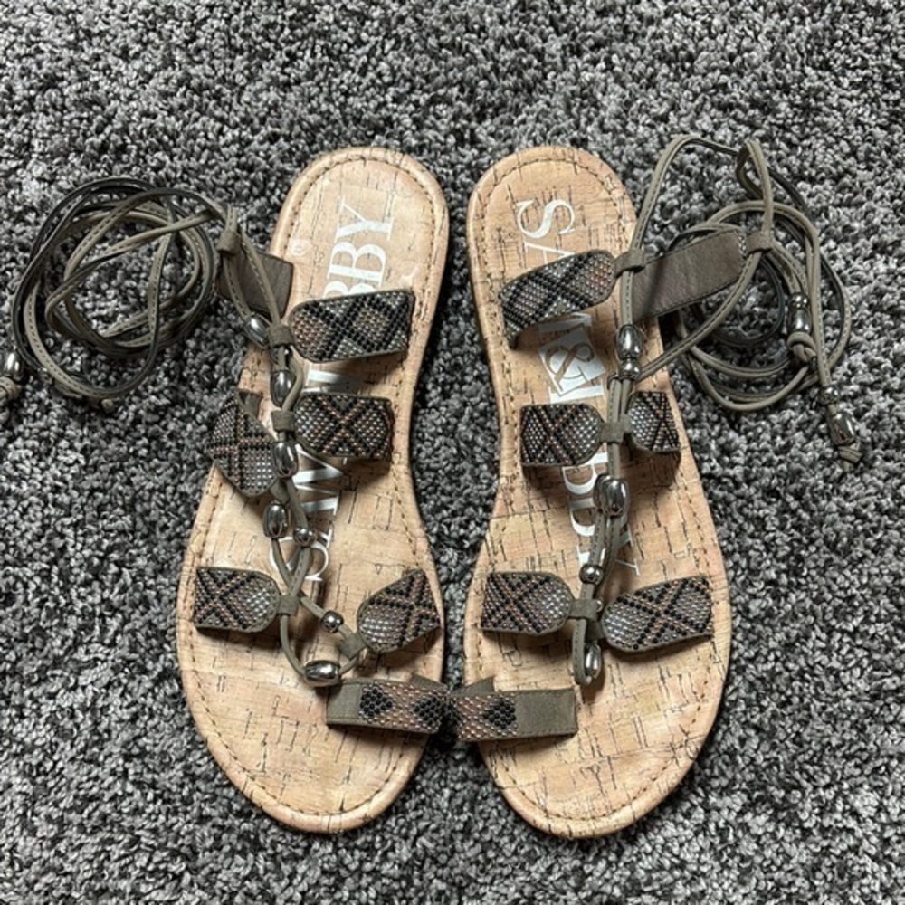Sam & Libby Brown Sandals Flat Sole Strappy Design